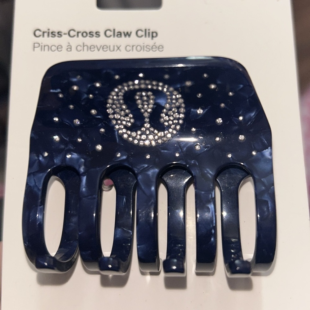 NWT Lululemon Criss-Cross Claw Clip *Rhinestones
Hero Blue / Gatsby Blue - Picture 3 of 6